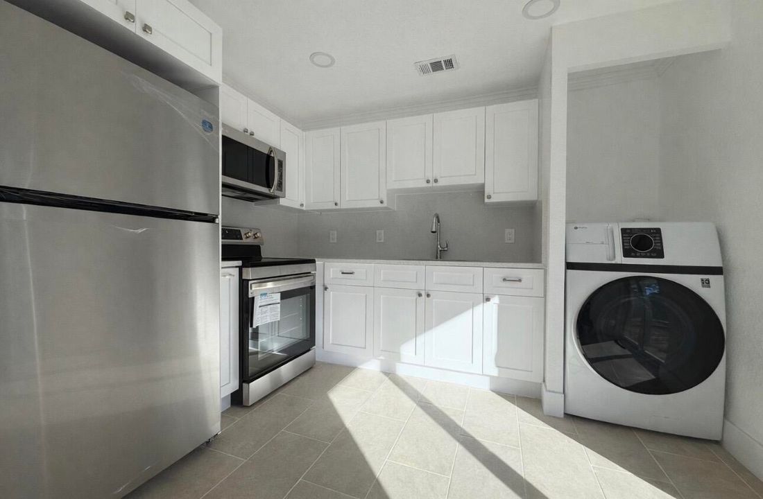 В аренду: $2,750 (3 спален, 2 ванн, 980 Квадратных фут)