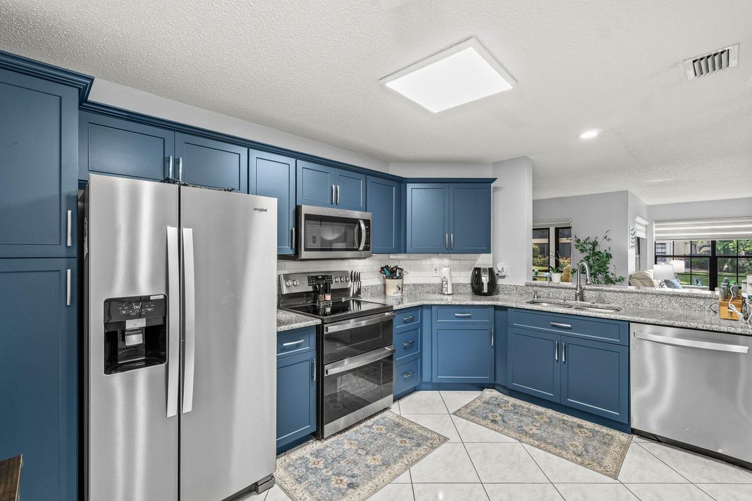 待售: $189,900 (2 贝兹, 2 浴室, 1231 平方英尺)