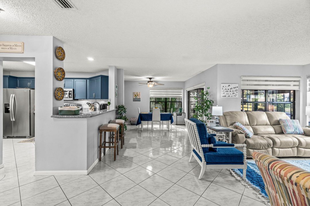 待售: $189,900 (2 贝兹, 2 浴室, 1231 平方英尺)