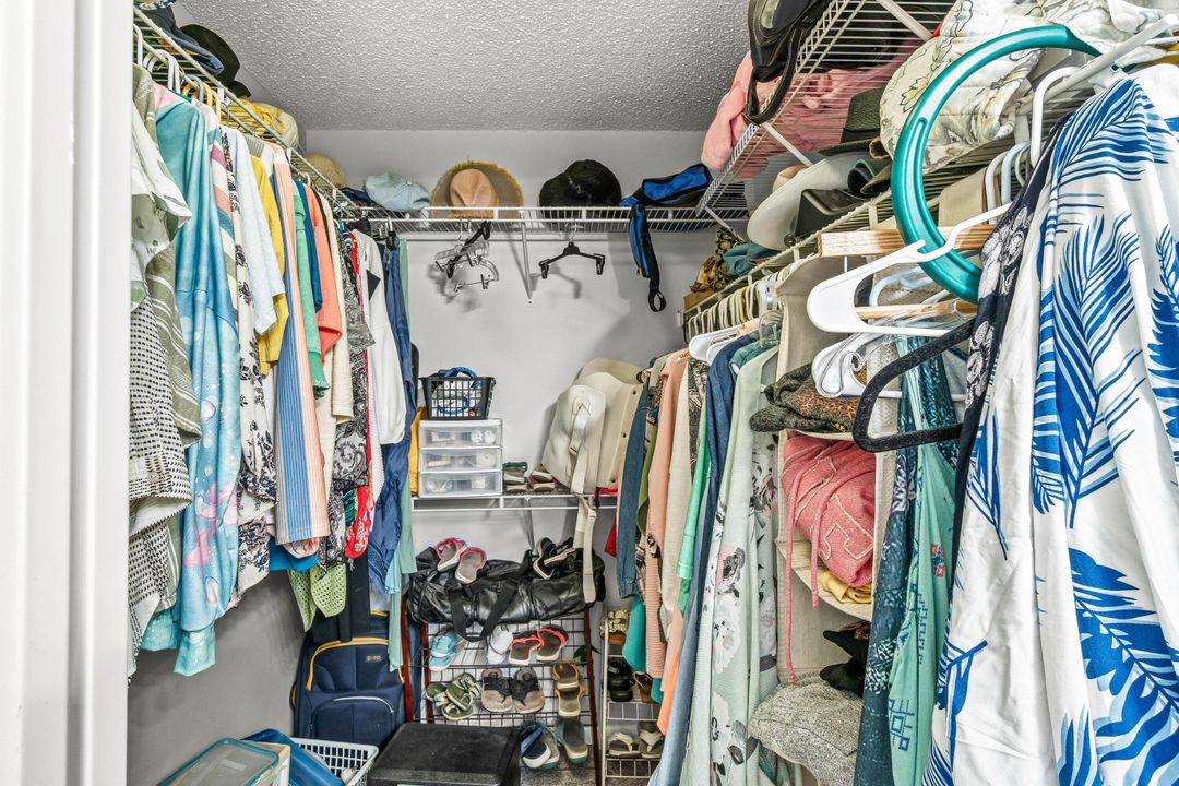 待售: $189,900 (2 贝兹, 2 浴室, 1231 平方英尺)