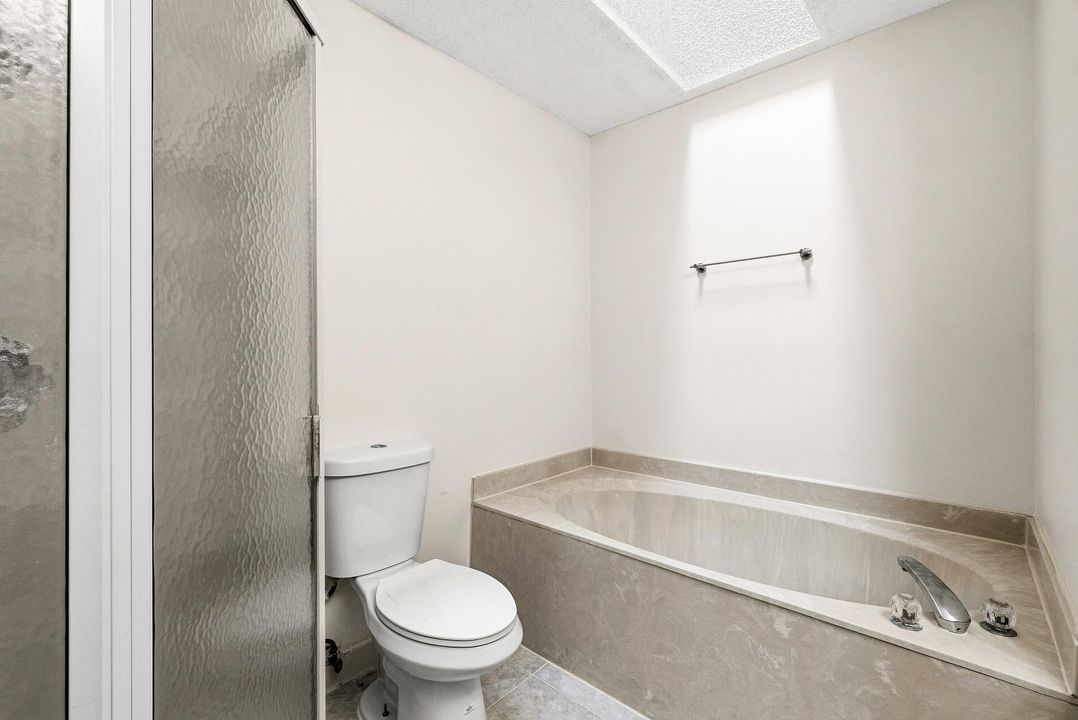 待售: $325,000 (3 贝兹, 2 浴室, 1516 平方英尺)