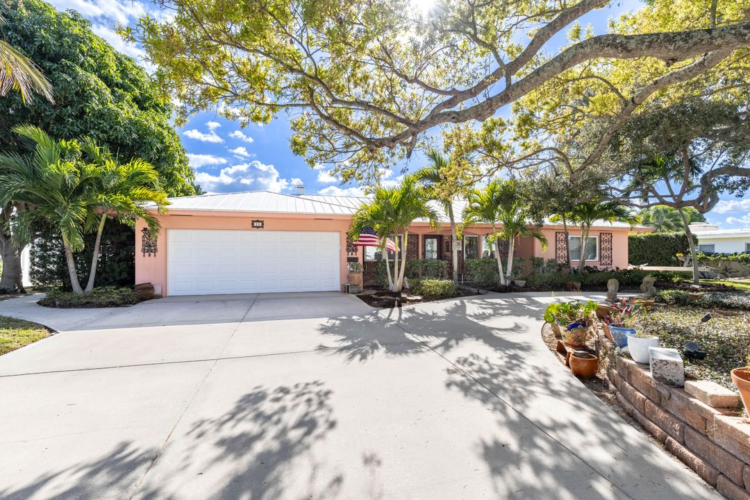 На продажу: $1,800,000 (3 спален, 2 ванн, 2258 Квадратных фут)