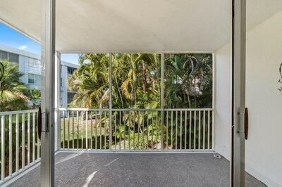 For Sale: $159,000 (2 beds, 2 baths, 963 Square Feet)