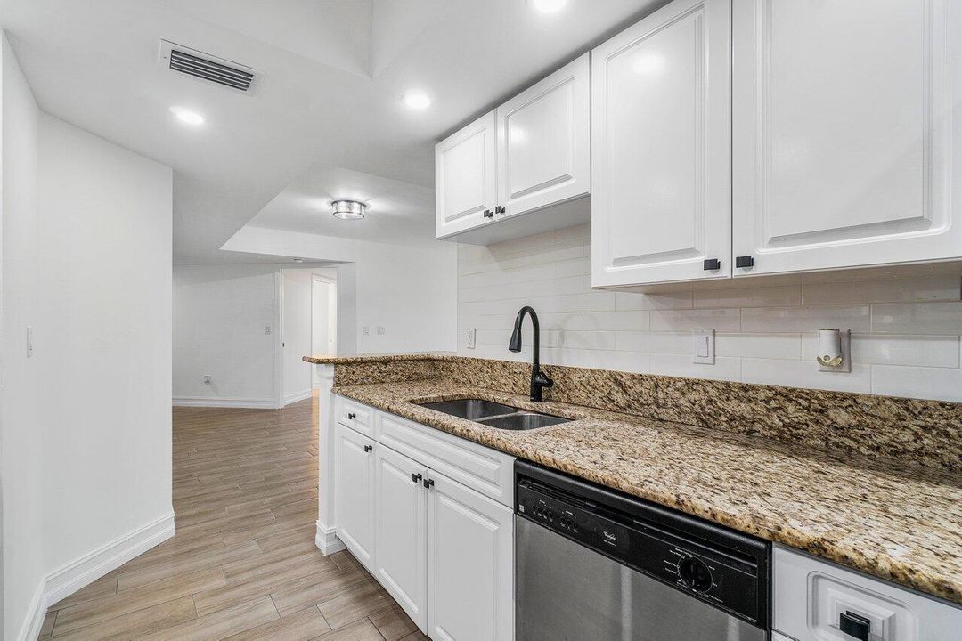 For Rent: $2,700 (3 beds, 2 baths, 1175 Square Feet)