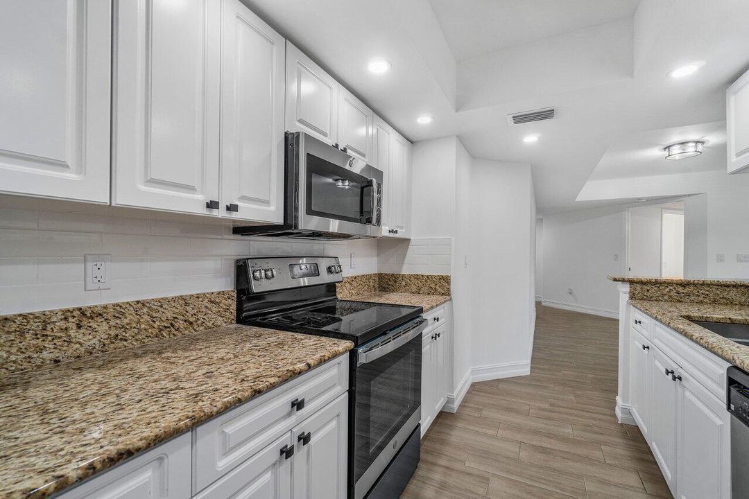 For Rent: $2,700 (3 beds, 2 baths, 1175 Square Feet)