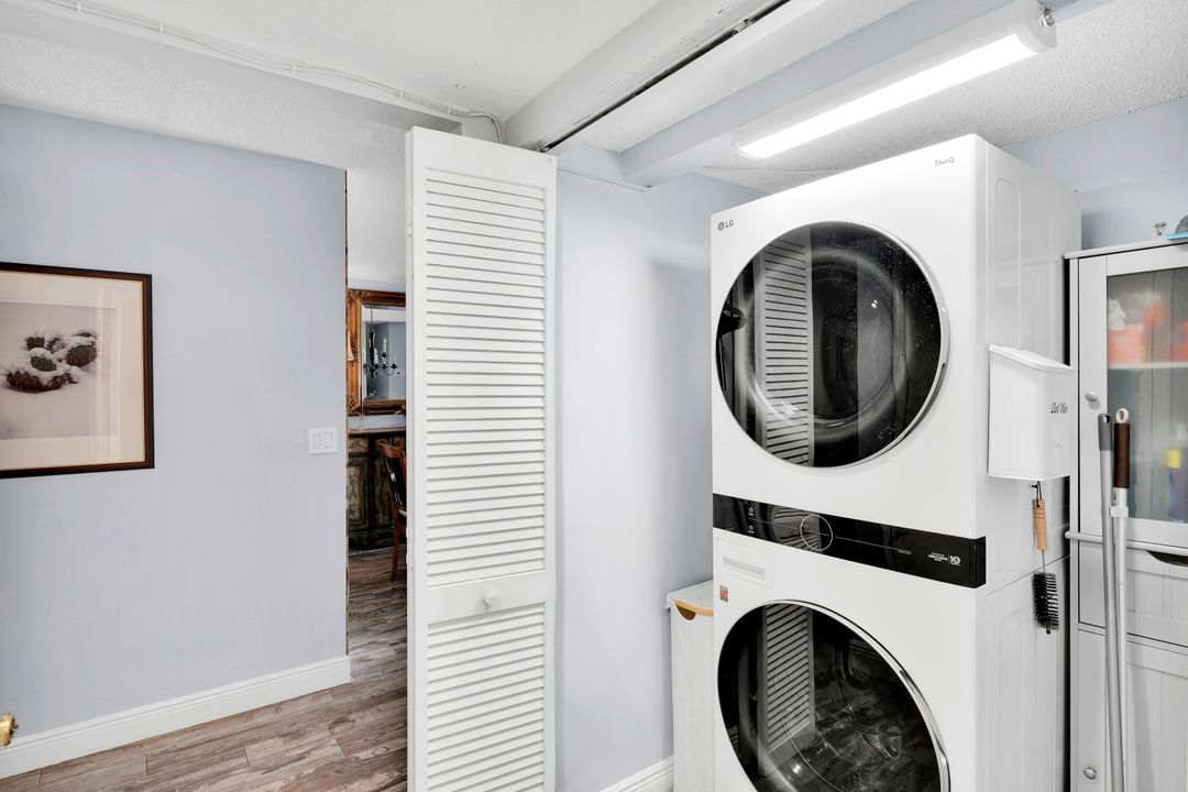 For Sale: $569,900 (3 beds, 2 baths, 1776 Square Feet)