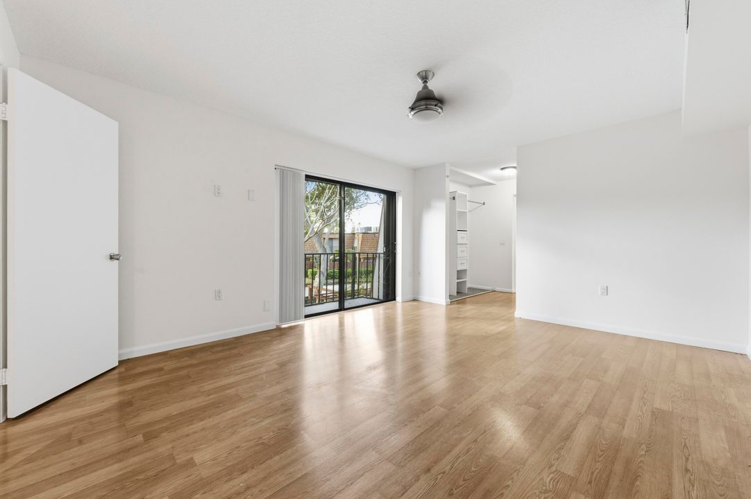 For Sale: $295,000 (3 beds, 3 baths, 1488 Square Feet)