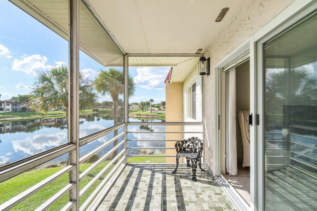 待售: $125,000 (1 贝兹, 1 浴室, 704 平方英尺)