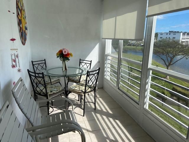 出租: $1,300 (1 贝兹, 1 浴室, 752 平方英尺)