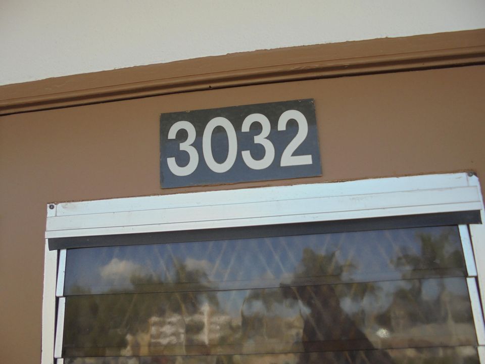 出租: $1,300 (1 贝兹, 1 浴室, 752 平方英尺)