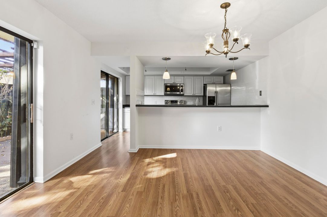 For Sale: $295,000 (3 beds, 3 baths, 1488 Square Feet)