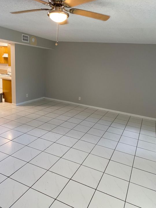 For Rent: $2,550 (3 beds, 2 baths, 1217 Square Feet)