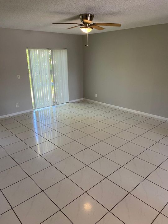 For Rent: $2,550 (3 beds, 2 baths, 1217 Square Feet)
