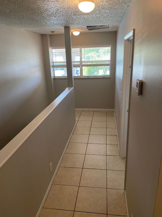 For Rent: $2,550 (3 beds, 2 baths, 1217 Square Feet)