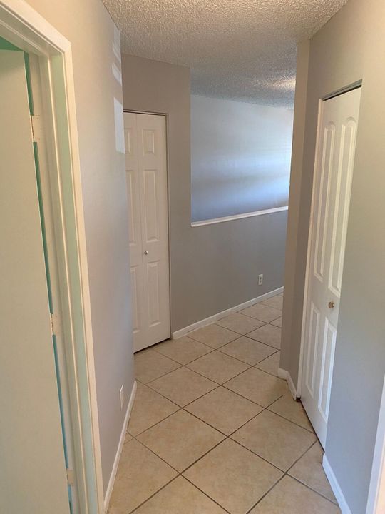 For Rent: $2,550 (3 beds, 2 baths, 1217 Square Feet)