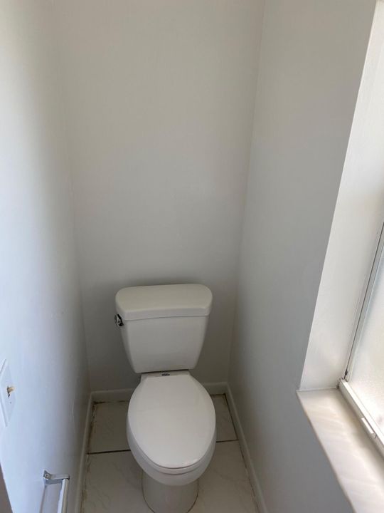 For Rent: $2,550 (3 beds, 2 baths, 1217 Square Feet)