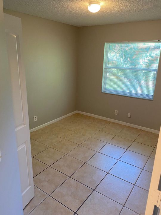 For Rent: $2,550 (3 beds, 2 baths, 1217 Square Feet)