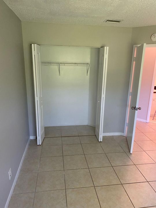 For Rent: $2,550 (3 beds, 2 baths, 1217 Square Feet)