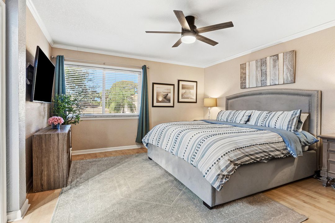 En Venta: $699,000 (4 camas, 2 baños, 2169 Pies cuadrados)