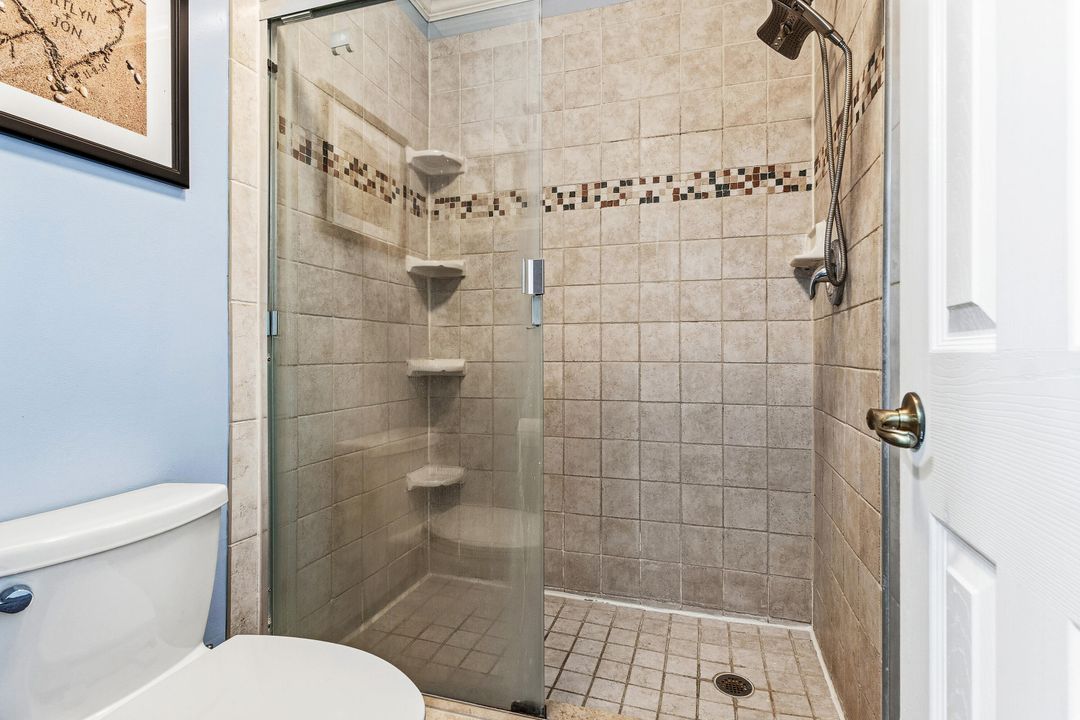 En Venta: $699,000 (4 camas, 2 baños, 2169 Pies cuadrados)