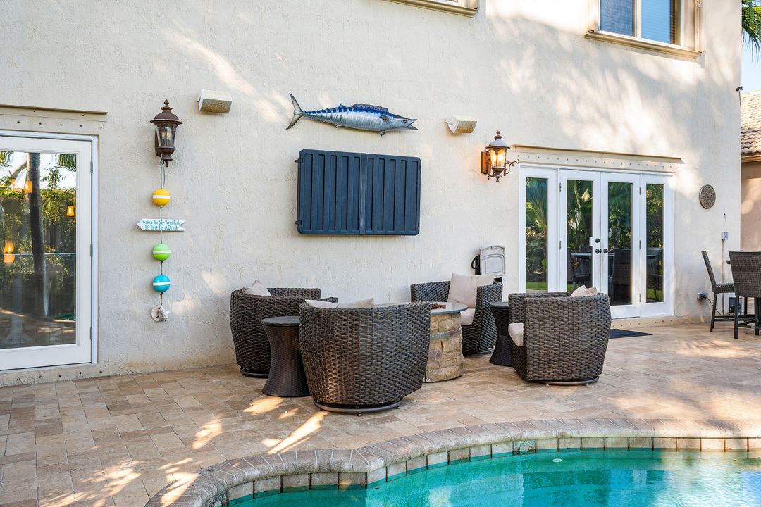 En Venta: $699,000 (4 camas, 2 baños, 2169 Pies cuadrados)