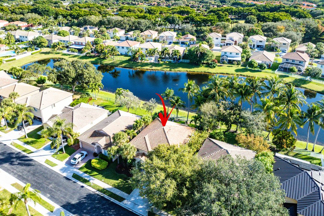 En Venta: $699,000 (4 camas, 2 baños, 2169 Pies cuadrados)