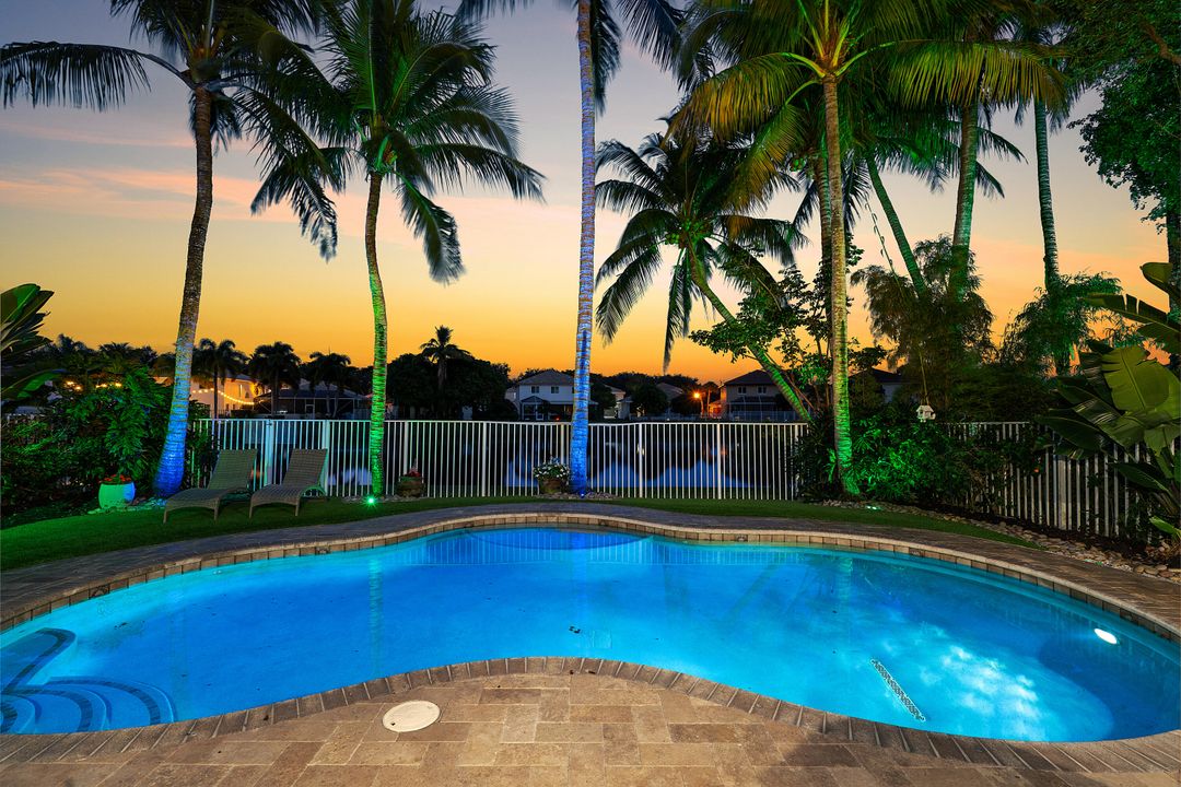 En Venta: $699,000 (4 camas, 2 baños, 2169 Pies cuadrados)