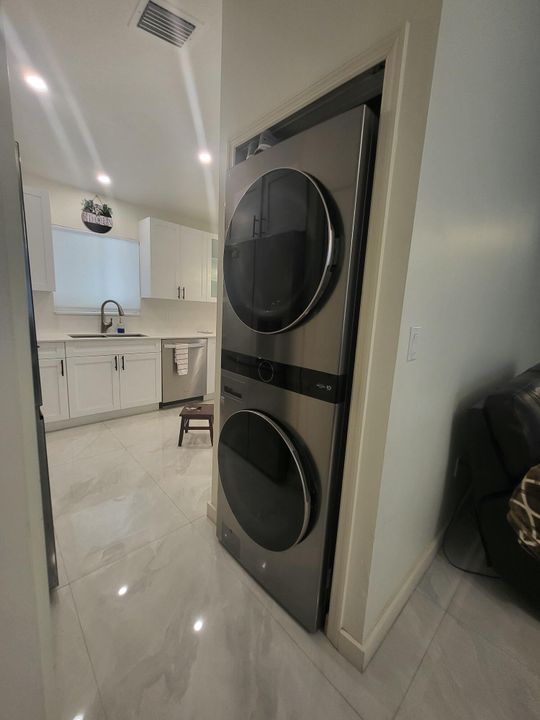 待售: $589,000 (4 贝兹, 2 浴室, 1589 平方英尺)