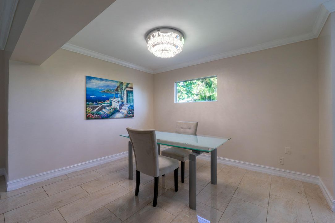 待售: $279,900 (2 贝兹, 2 浴室, 1168 平方英尺)