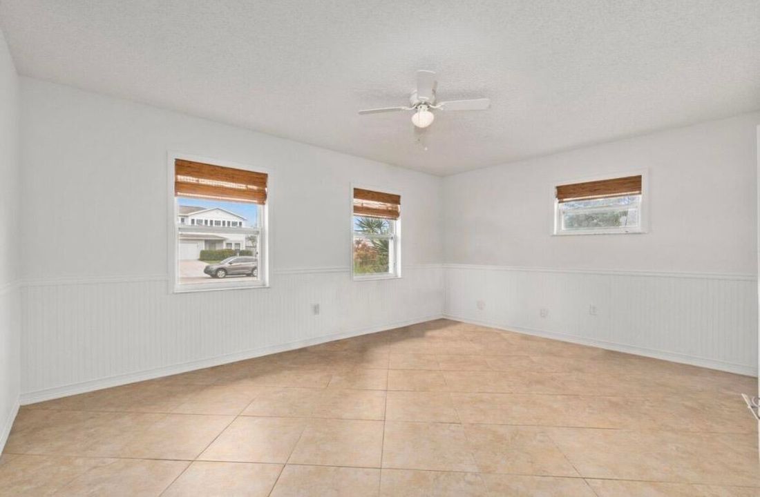 For Sale: $349,900 (2 beds, 2 baths, 1188 Square Feet)