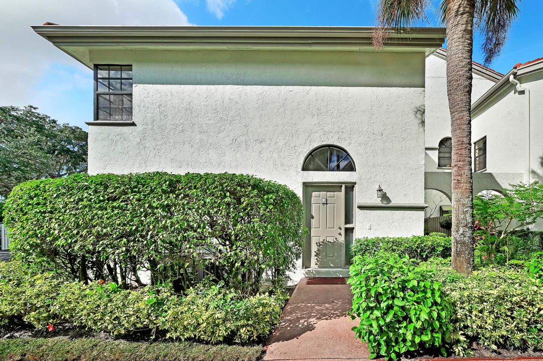 For Sale: $259,000 (3 beds, 2 baths, 1692 Square Feet)