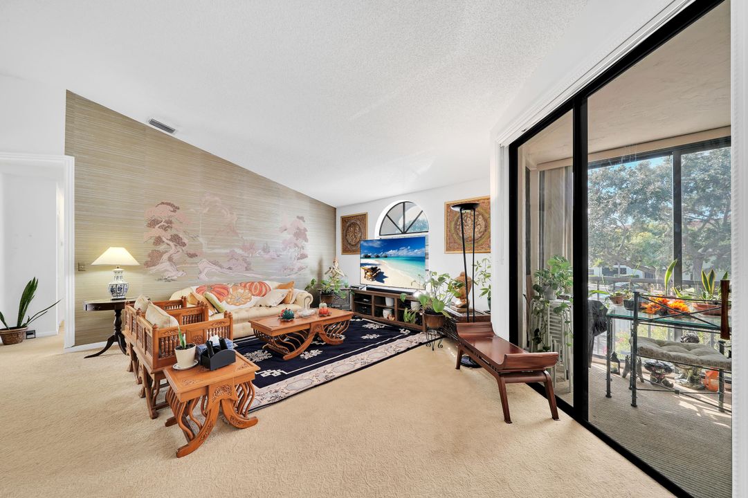 For Sale: $259,000 (3 beds, 2 baths, 1692 Square Feet)