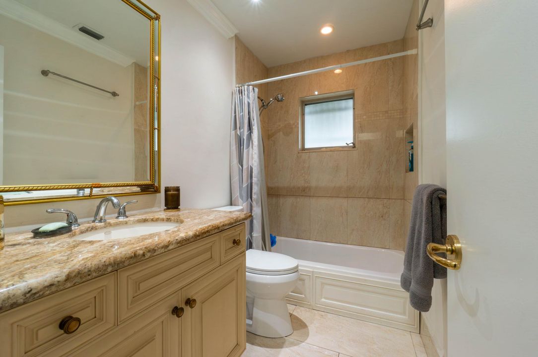 待售: $279,900 (2 贝兹, 2 浴室, 1168 平方英尺)