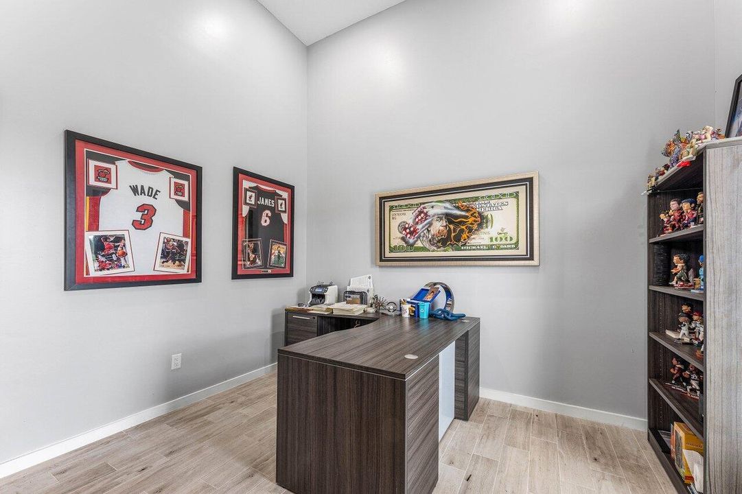 待售: $1,299,900 (4 贝兹, 3 浴室, 2696 平方英尺)