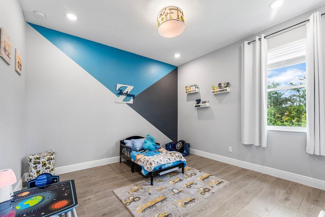 待售: $1,299,900 (4 贝兹, 3 浴室, 2696 平方英尺)