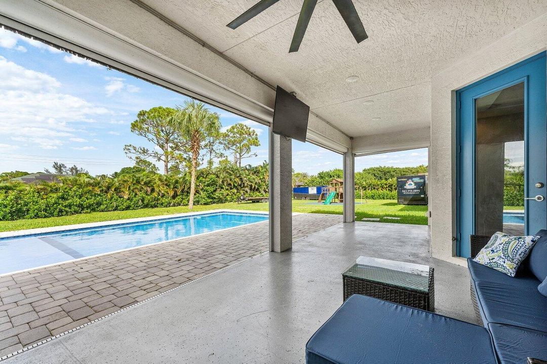 待售: $1,299,900 (4 贝兹, 3 浴室, 2696 平方英尺)