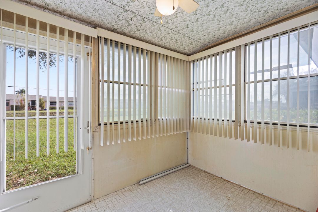 For Sale: $106,000 (1 beds, 1 baths, 662 Square Feet)