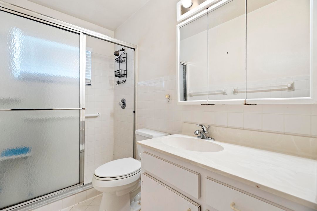 For Sale: $106,000 (1 beds, 1 baths, 662 Square Feet)