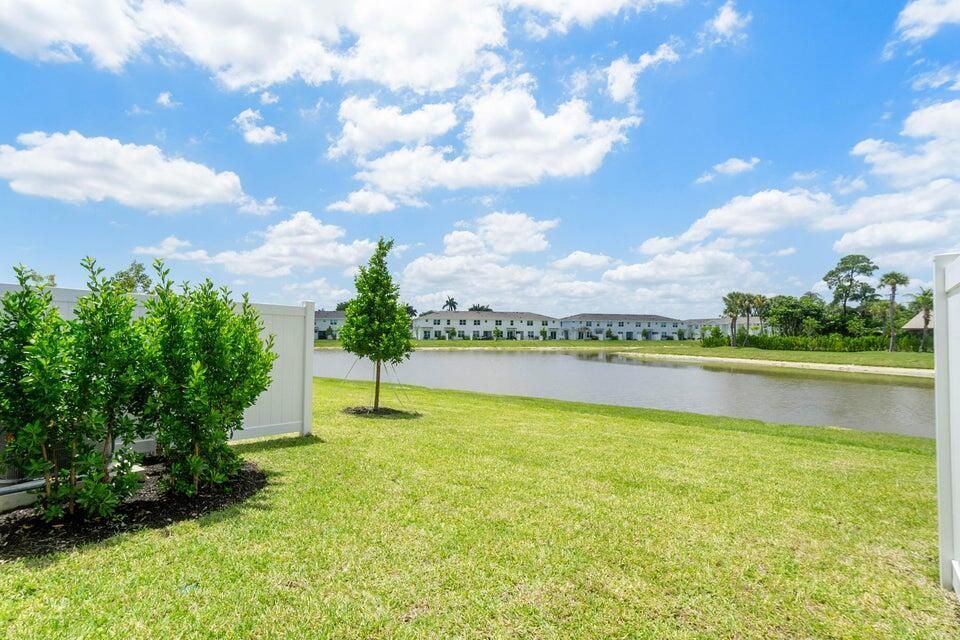 En Renta: $3,100 (3 camas, 2 baños, 1695 Pies cuadrados)