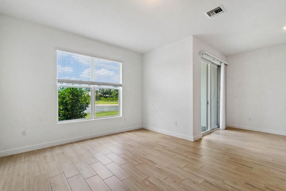 En Renta: $3,100 (3 camas, 2 baños, 1695 Pies cuadrados)