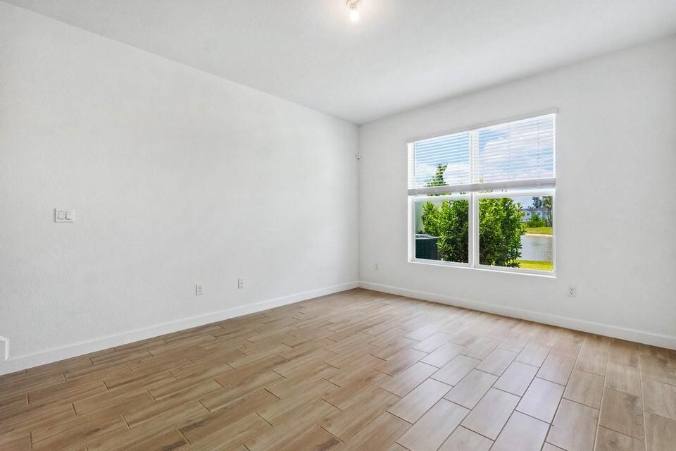 En Renta: $3,100 (3 camas, 2 baños, 1695 Pies cuadrados)