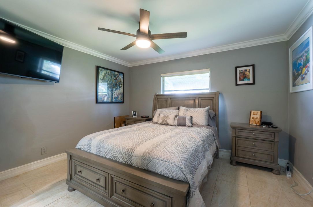 待售: $279,900 (2 贝兹, 2 浴室, 1168 平方英尺)