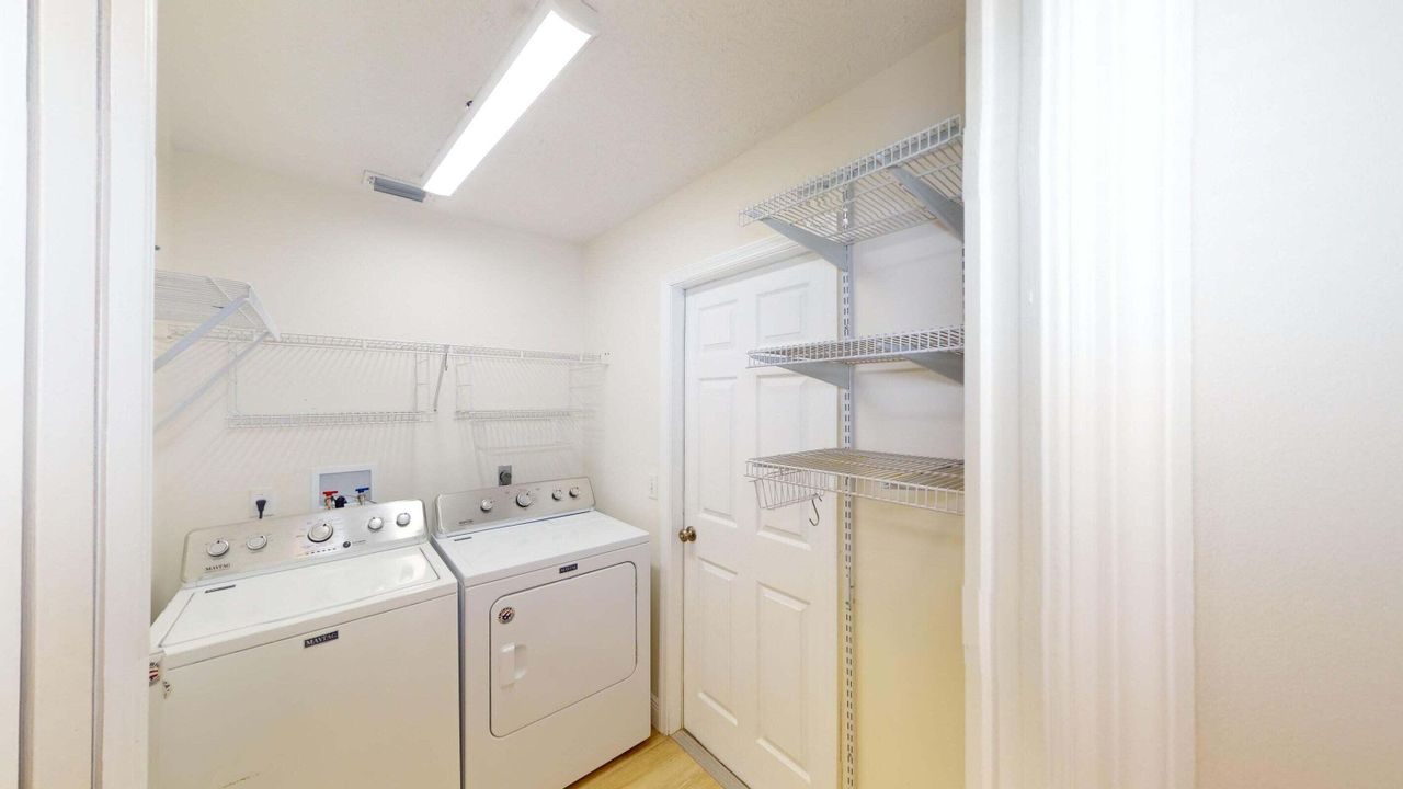 For Rent: $5,000 (3 beds, 2 baths, 1871 Square Feet)