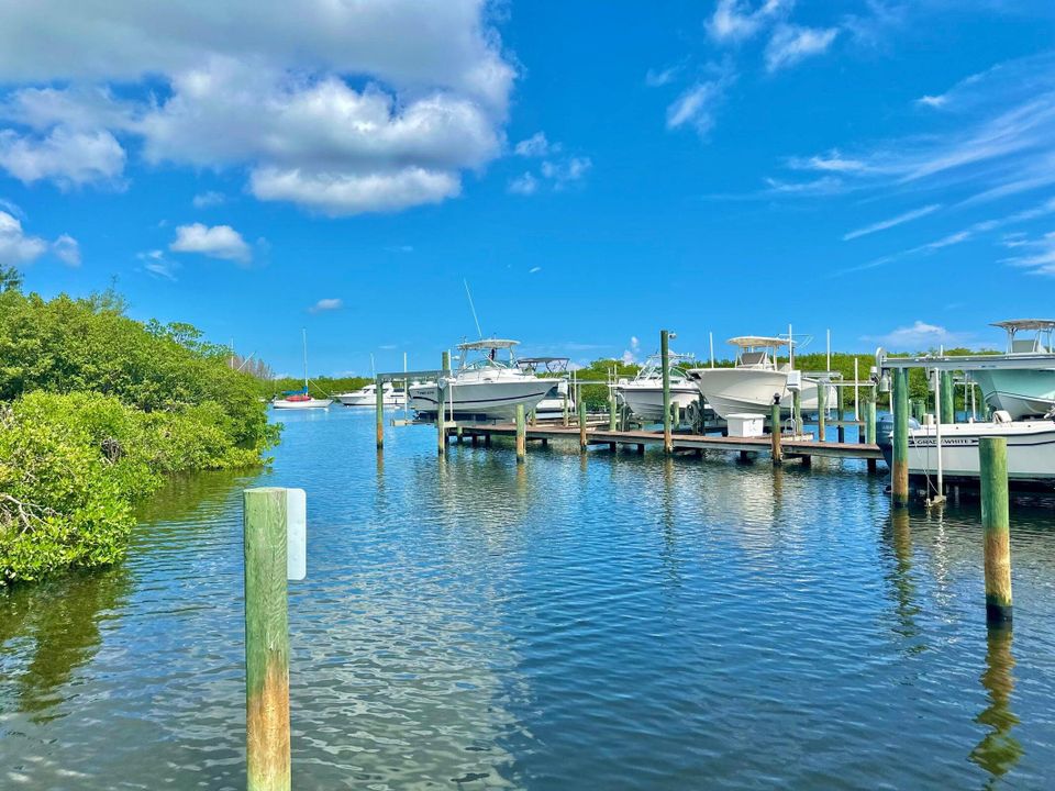 For Rent: $5,000 (3 beds, 2 baths, 1871 Square Feet)