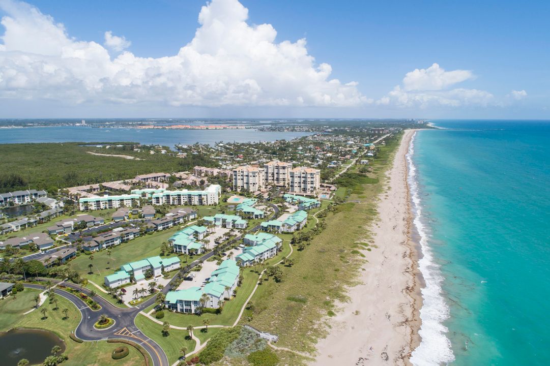 For Sale: $259,000 (2 beds, 2 baths, 1184 Square Feet)