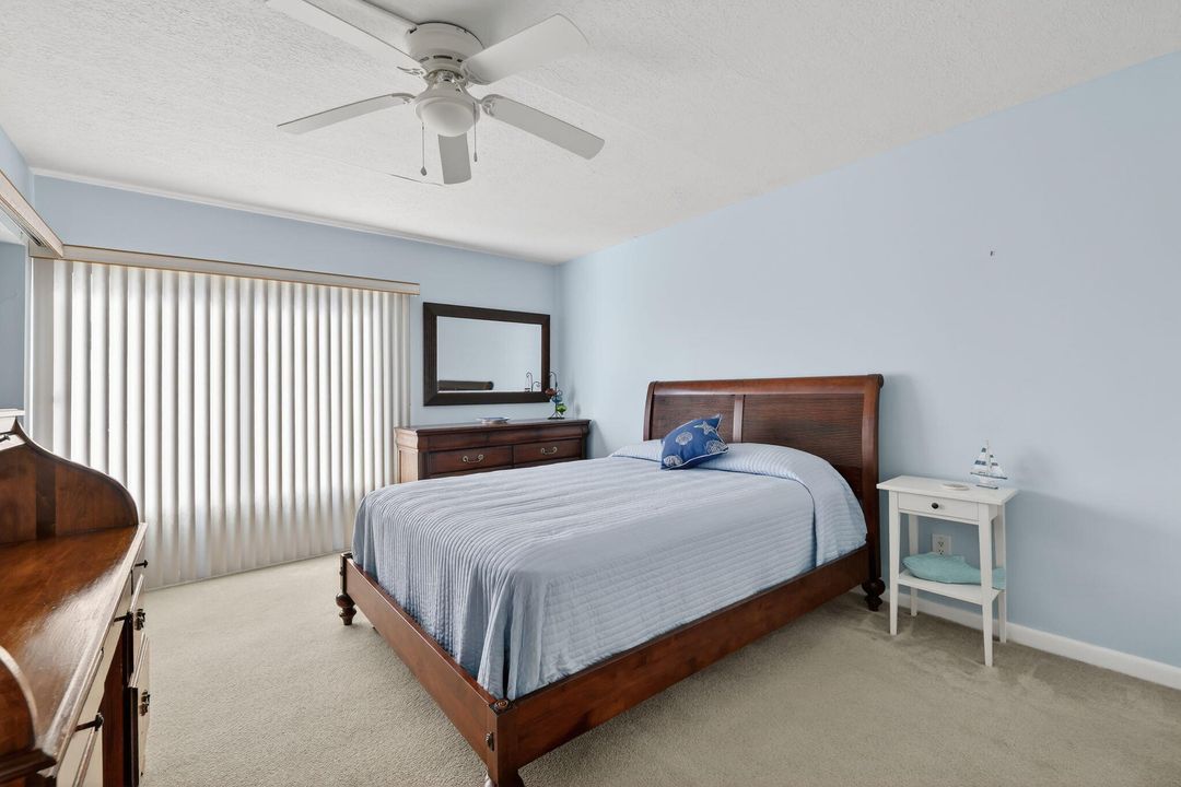 For Sale: $259,000 (2 beds, 2 baths, 1184 Square Feet)