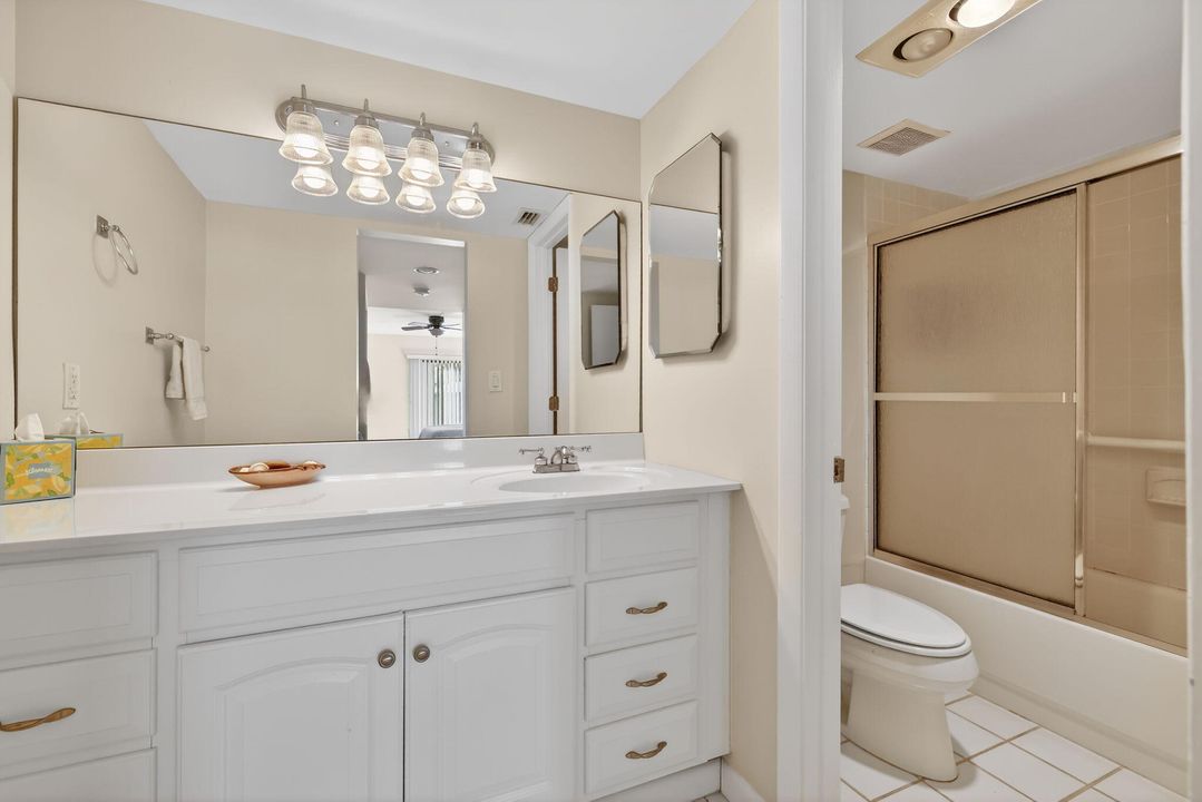 For Sale: $259,000 (2 beds, 2 baths, 1184 Square Feet)