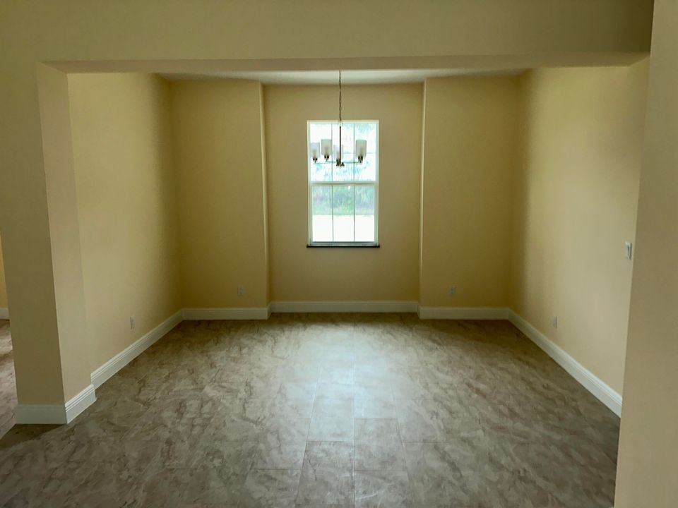 For Rent: $3,500 (4 beds, 3 baths, 2345 Square Feet)