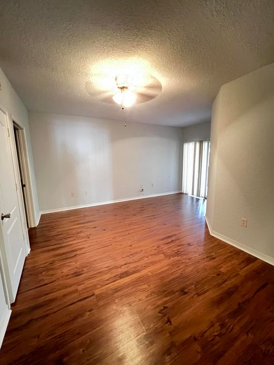 На продажу: $249,999 (3 спален, 2 ванн, 1467 Квадратных фут)