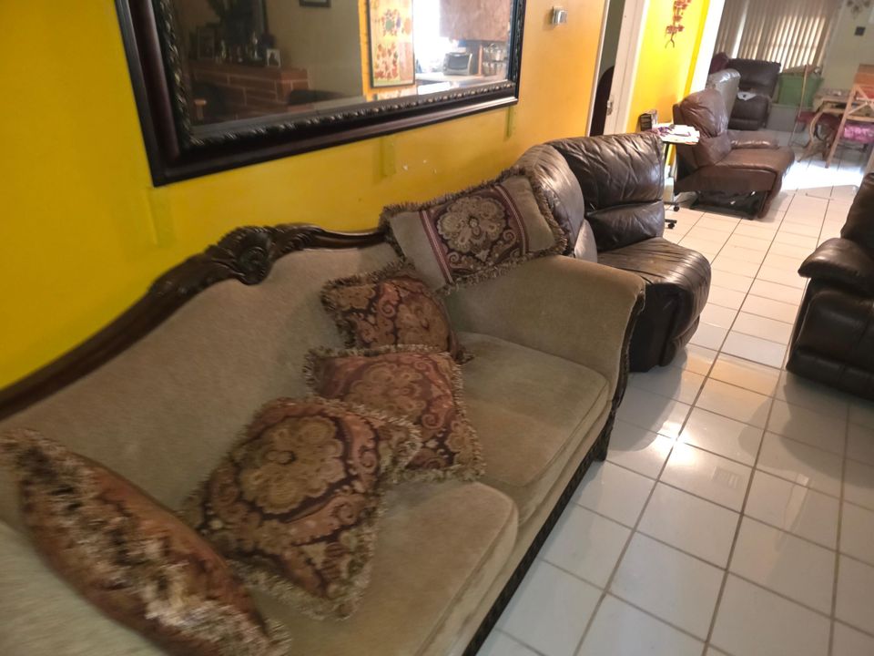 待售: $400,000 (4 贝兹, 3 浴室, 1922 平方英尺)